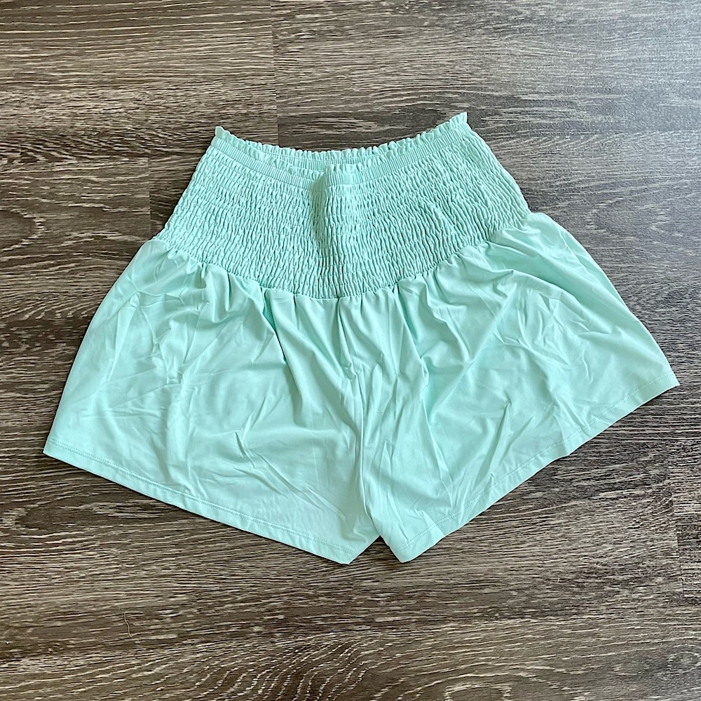 NWOT - PandaGirl Flowy Mint Green Shorts - High Waisted with Pockets